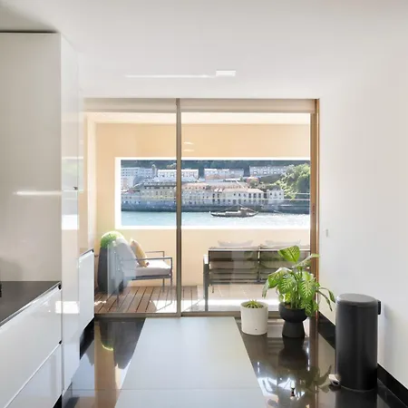 Ouro Views To Douro River * Porto