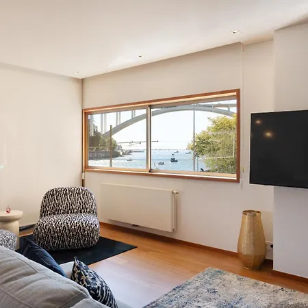 Ouro Views To Douro River Oporto