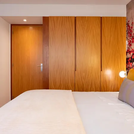 Ouro Views To Douro River