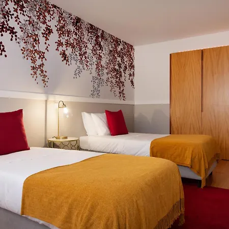 Ouro Views To Douro River