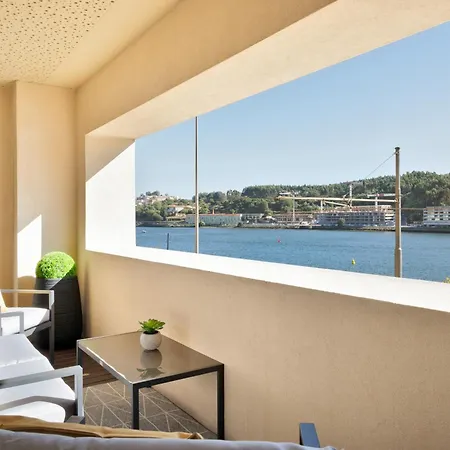 Ouro Views To Douro River *