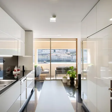 Ouro Views To Douro River *