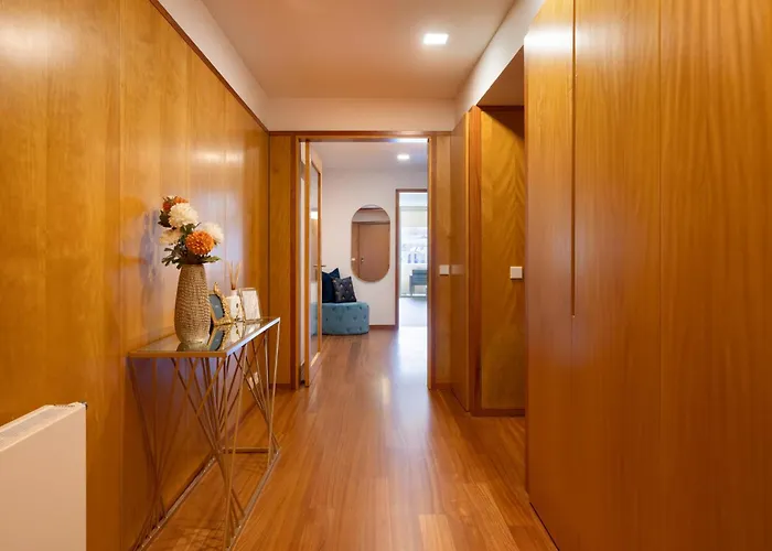 Ouro Views To Douro River *