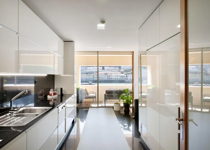 Ouro Views To Douro River *