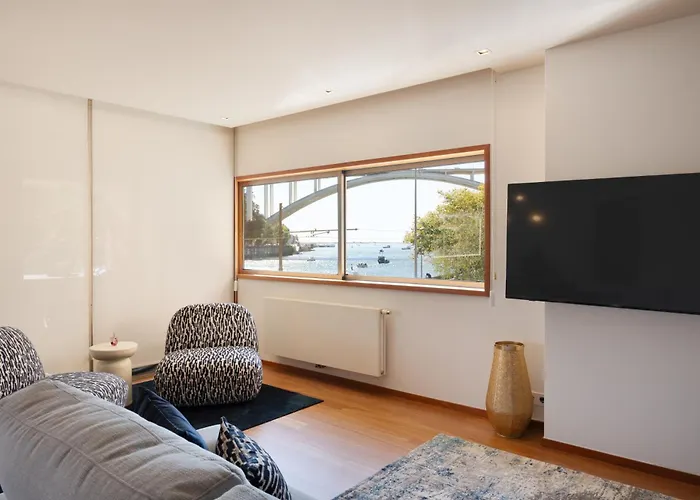 Ouro Views To Douro River Porto